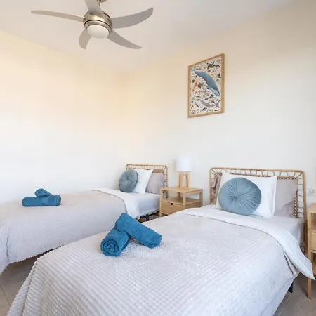 Sunny Ocean View With Large Rooftop Terrace & Pool Golf Del Sur 81 M2 San Miguel de Abona